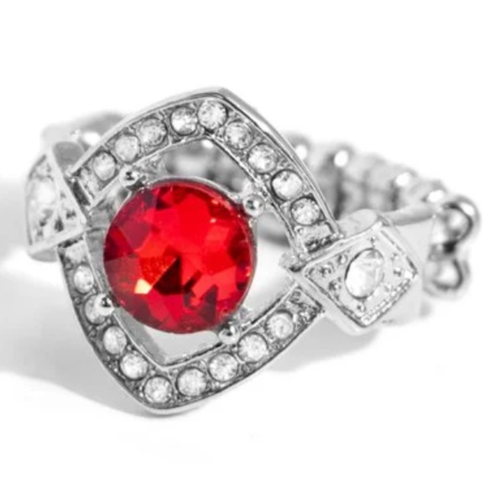 🔴🔴🔴 “UNDEFEATED DAZZLE” RED CRYSTAL RING ~ PAPARAZZI❗️🔴🔴🔴 BEAUTIFUL❗️